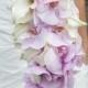 10 Beautiful Bridal Bouquets Perfect for An Elegant Wedding