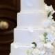 6 Gâteau à étages de mariage avec du sucre de fleur de Cascade