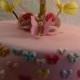 Gâteau d'anniversaire d'abord avec des arcs