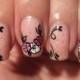 Nail Art: Quick Flowers On Pink Glitter