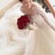 Floral wedding dress by Veluz