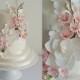Gâteau de mariage de fleurs de cerisier et de magnolia Cascade