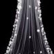 Brautschleier Mit Silk Organza-Blumen, Verstreut Crystal Cathedral Länge (110 Zoll) Hochzeits-Schleier, Weiß oder Elfenbein Schl