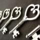 100 Pcs Antiqued Silver Heart Castle Skeleton Keys Wedding Key Pendants Charms Wholesale Bulk
