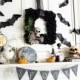 How to Make Black Burlap Halloween Wreath - DIY & Crafts - Handimania
