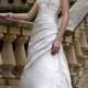 Strapless Sweetheart Slim A-line Pleated Bodice Lace Appliques Wedding Dresses