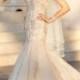 Elegant Straps Pluging V-neck Beaded Lace Wedding Dresses with Deep V-back