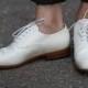 WHITE LEATHER Derby Shoes . Vintage 1980s Wedding Groom Brogues Retro Oxfords Luxurious Gibson Dress Shoes . sz US mens 9, Eur 43 , Uk 8.5