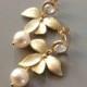 Studs earrings, post earrings, Ivory Pearl earrings, Wedding Jewelry, gold earrings, Bridesmaid earring, Orchid jewelry, Valentines Day gift