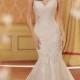 Backdetail Chic & Modern V-back Wedding Dress