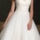Cap-sleeved Exceptional Sleeveless Floor-Length Buttons Scoop Bridal Wedding Dress