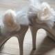 Champagne shoe clips Champagne wedding flowers Champagne shoes Cream shoes Champagne ivory flower Champagne flower pins Tulle shoe clips