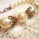 Bridal bracelet, pearl bracelet with Swarovski light gold pearls and Swarovski champagne crystals, vintage style, wedding bracelet