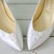 Vintage WHITE WEDDING Hollywood High Heels...size 7.5 women...glam. heels. pumps. shoes. wedding. bride. fabric heels. satin heels. pearl.