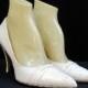 50s 60s Shoes Vintage Pumps White Perforated Pointy Toe - so Mad Men 6.5