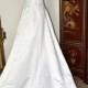 Superb Wedding Dress Classic Tailored Ball Gown Princess Embroidered Back Chapel Train Floral Pearls Fit Flare Great Condition
