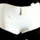 50s Panties - 1950s White Quilt-Textured Cotton Panty - Size 5 6 - Waist 24 to 30 - 39961-1