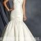 Alfred Angelo 2521 Sweetheart Neckline Wedding Gowns