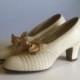 Vintage 1930's Enna Jettick Ivory Leather Bow Shoes 