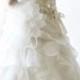 Exquisite Flowers Sleeveless Silk Organza Bridal Wedding Dress with Long Train