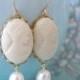 25% OFF SALE Vintage cameo freshwater Ivory pearl earrings