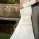 Essense of Australia Romantic Lace Wedding Gown Style D2065