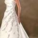 Beautiful Elegant Exquisite Satin Strapless Wedding Dress In Great Handwork