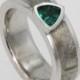 Meteorite Ring with a Brillant Emerald Gemstone and Widmanstatten Pattern, Platinum Setting