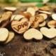 100pcs Love 10mm Engraved Wooden Hearts Rustic Wedding Party Table Confetti Reception Decoration Bridal Shower Favor Stuffers