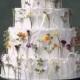 6 Fresh Ways To Decorate Wedding Cakes With Flowers