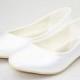 Simple Cheap Comfortable White Close Toe Shoes For Wedding S49
