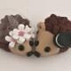 Hedgehogs Wedding Cake Topper with Daisies