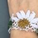 White tatting bracelet, crochet daisy flower, Bridal jewelry, Frivolite, Weddings,  Bridesmaids' Gifts, Unique bracelet, Chic accessory