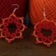 Orecchini in pizzo chiacchierino, lace tatting earrings, orecchini pendenti, bijoux, red, idea regalo, per lei, handmade, made in Italy