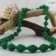 Collana lunga con perle di carta, long necklace, verde, pearl paper, perle di cartoncino ondulato, idea regalo, handmade, made in Italy