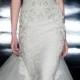 Reem Acra Spring 2017 : Modern Classics With On-Trend Bridal Details