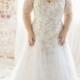31 Jaw-Dropping Plus-Size Wedding Dresses