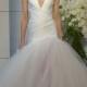 Monique Lhuillier Spring 2018: Regal, Romantic Wedding Dresses