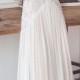 Luxury Lace Beach Wedding Dresses 2017 V-Neck Sleeveless Sexy Floor Length Bridal Gowns Woman Beading Vestido De Noiva