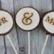 Customized Mr and Mrs Wedding Cake Topper,Personalized Cake Topper,Rustic Round Wood Wedding Cake Topper,Unique Engraved Cake Topper
