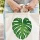 Personalized Tote Bag With Palm Leaf,Bridesmaid Gifts,Bridesmaid Tote,Beach Bag,Bridal Party Gifts,Wedding Party Gifts,Personalized Tote Bag