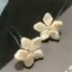 Ivory floral hair pins, set of bridal hair pins