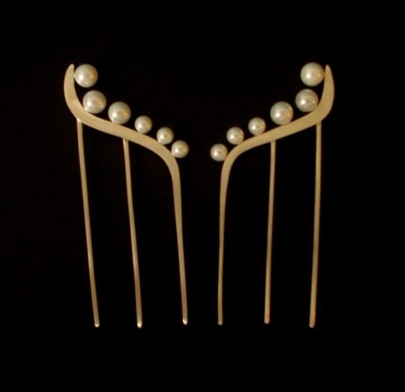 wedding photo - Silver hair comb with pearl.