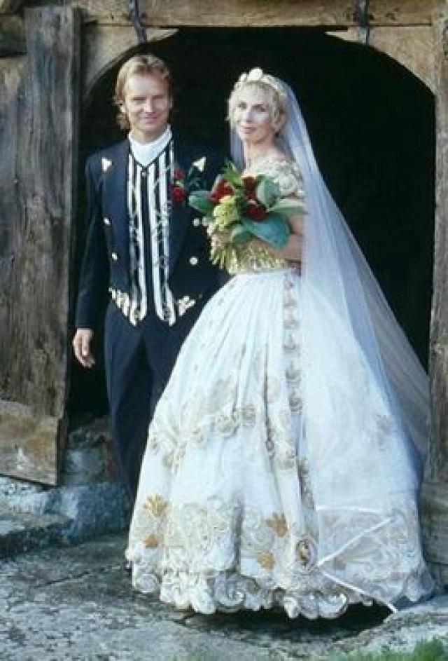 Ben Affleck And Jennifer Garner Wedding Photos Celebrity Bride