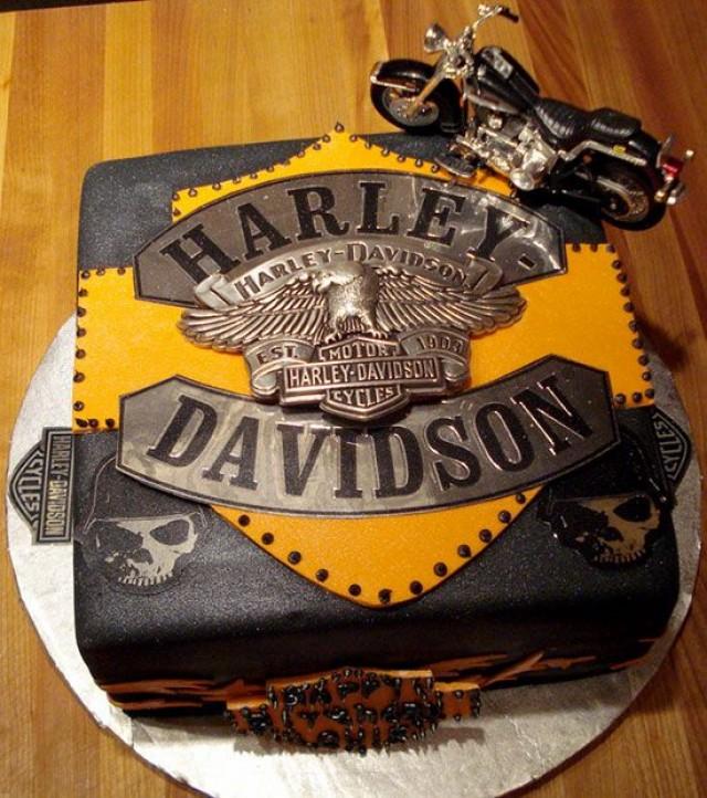 wedding photo - Harley Davidson Cake - Bräutigam!