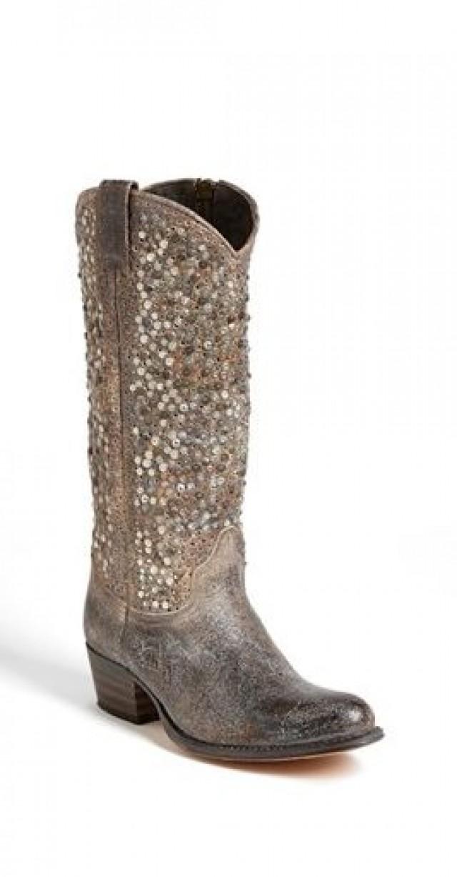 Sparkly Cowboy Boots? Yes, Please! 