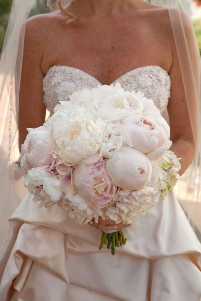 wedding photo - Ladies' Wedding Bouquets And A Gentleman's Boutonnieres❤️