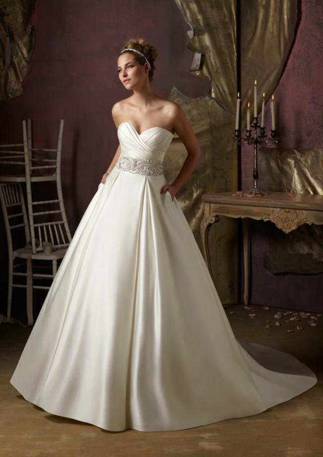wedding photo - Wanweier - cream wedding dresses, Discounts Crystal Beaded Embroidery on Duchess Satin Online Sales in 58weddingdress