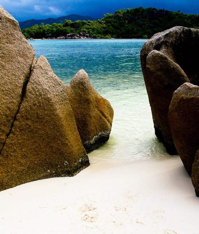 wedding photo - Honeymoon destination Seychelles