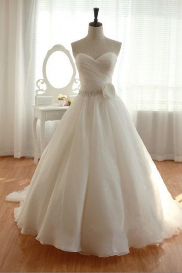 wedding photo - elegant white chiffon floor length wedding dress